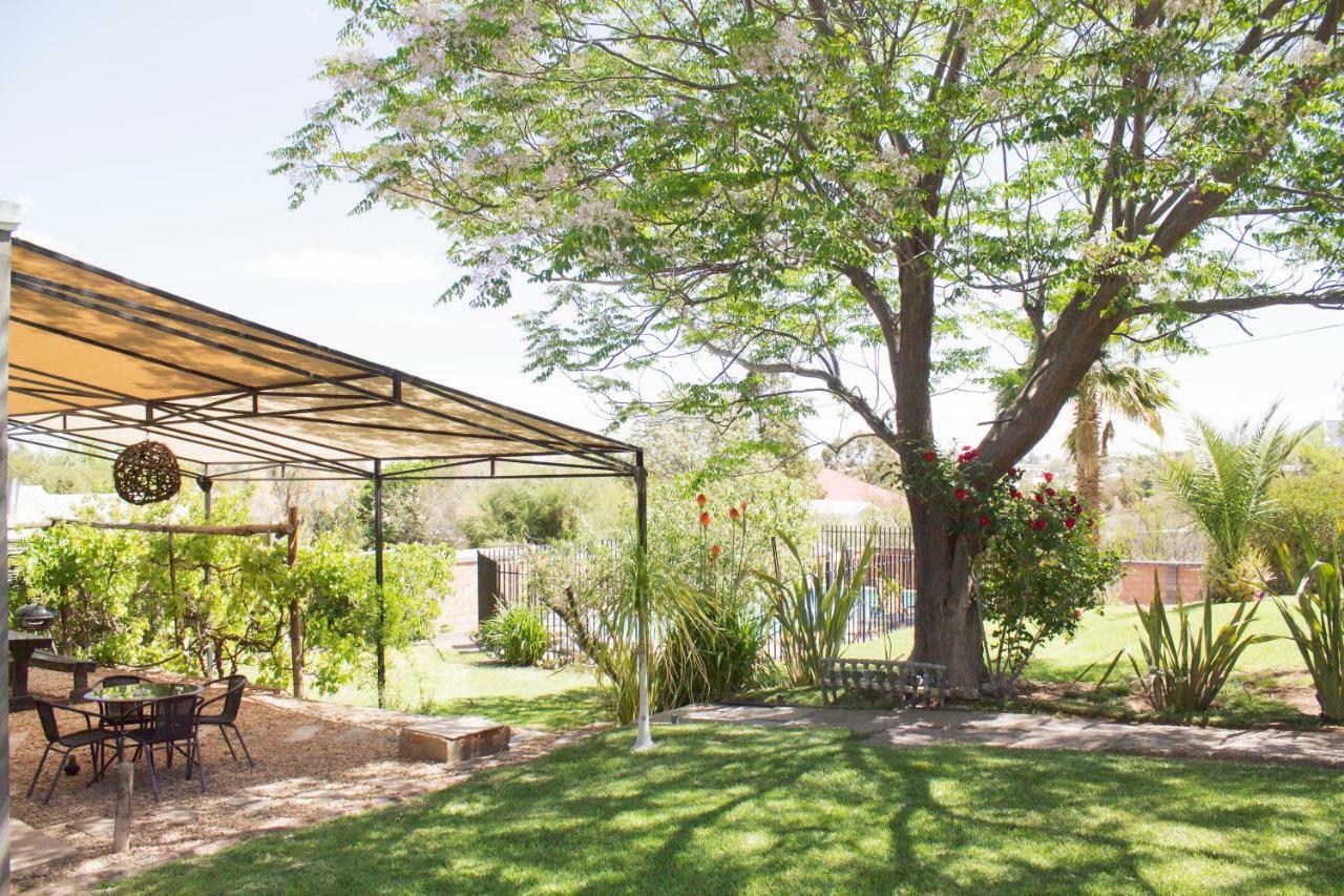 Hotel Haus Holzapfel Beaufort West Exteriér fotografie