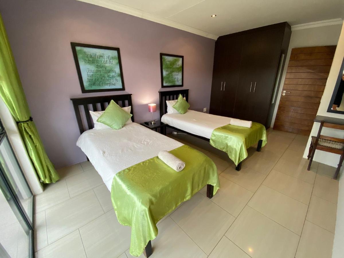 Hotel Haus Holzapfel Beaufort West Exteriér fotografie